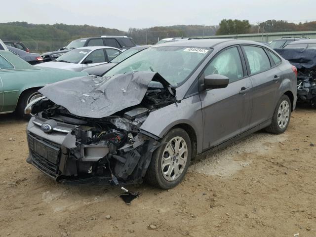 1FAHP3F2XCL132362 - 2012 FORD FOCUS SE GRAY photo 2