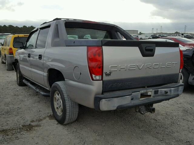 3GNEC12Z15G155990 - 2005 CHEVROLET AVALANCHE SILVER photo 3