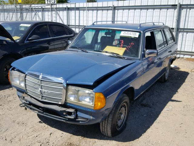 WDBAB93AXCN011200 - 1982 MERCEDES-BENZ 300 TDT BLUE photo 2