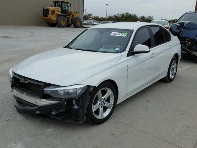 WBA3B1C58EK130931 - 2014 BMW 320 I WHITE photo 2
