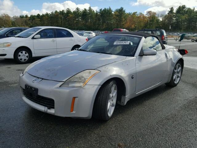 JN1AZ36A74M250493 - 2004 NISSAN 350Z ROADS SILVER photo 2