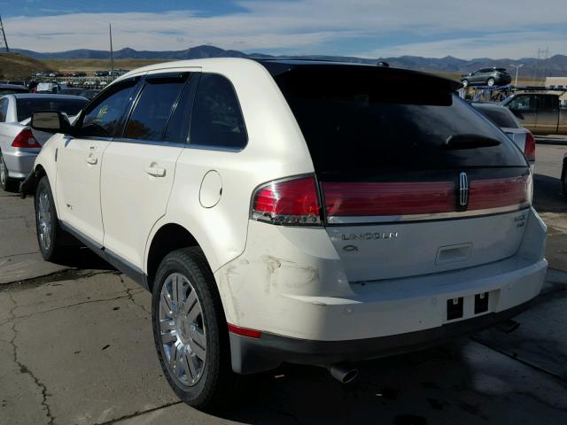 2LMDU88C18BJ34660 - 2008 LINCOLN MKX WHITE photo 3