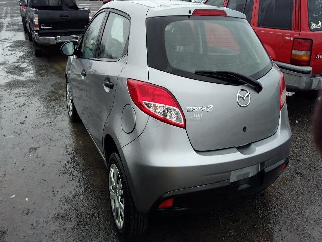 JM1DE1KY7E0188051 - 2014 MAZDA MAZDA2 SPO 银色 照片 3