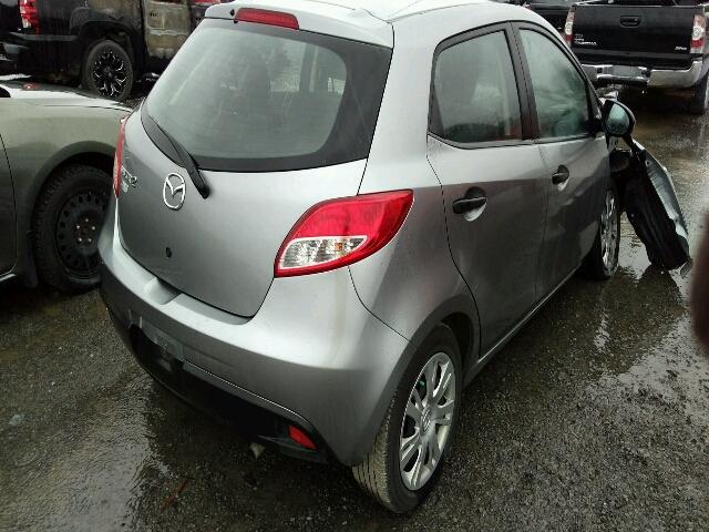 JM1DE1KY7E0188051 - 2014 MAZDA MAZDA2 SPO 银色 照片 4