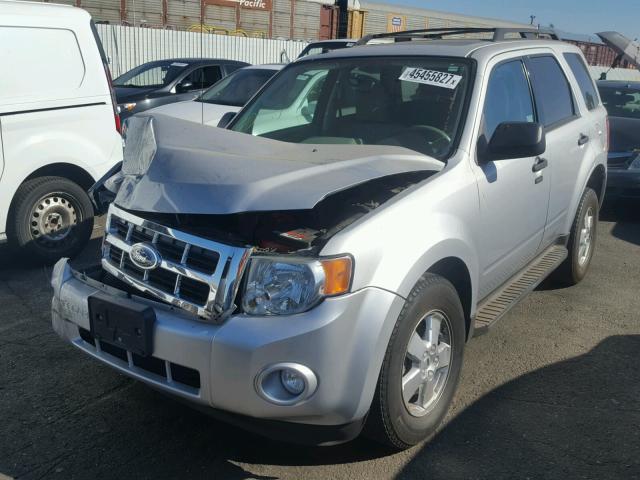 1FMCU0DG9CKA67550 - 2012 FORD ESCAPE XLT SILVER photo 2