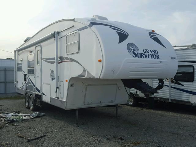 4X4FGSB226L031770 - 2006 WILDWOOD GRAND SURV WHITE photo 1