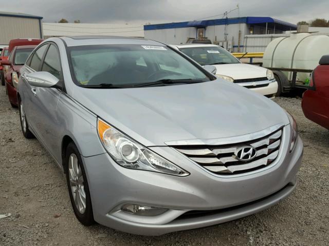 5NPEC4AC4DH520790 - 2013 HYUNDAI SONATA SE SILVER photo 1