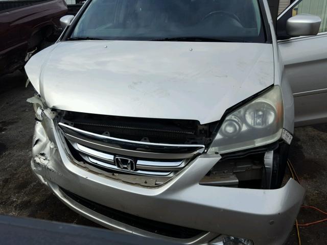 5FNRL38805B049685 - 2005 HONDA ODYSSEY TO SILVER photo 7