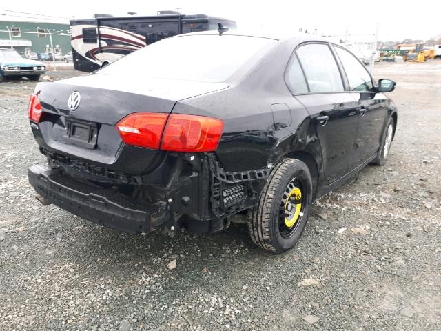 3VW2K7AJ3EM317985 - 2014 VOLKSWAGEN JETTA BASE BLACK photo 4