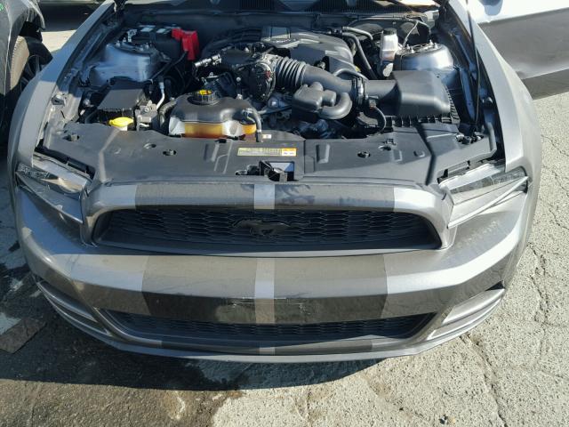 1ZVBP8AM8E5208025 - 2014 FORD MUSTANG GRAY photo 7