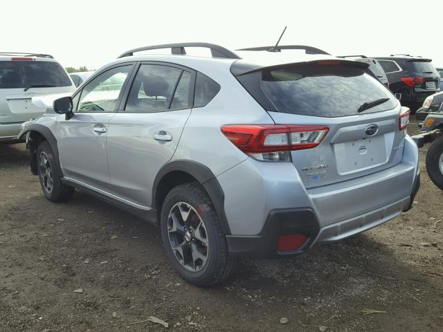 JF2GTAAC1JH220093 - 2018 SUBARU CROSSTREK GRAY photo 3