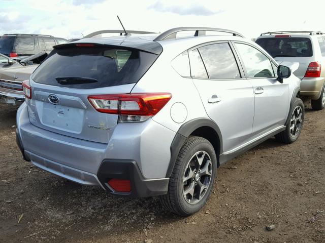 JF2GTAAC1JH220093 - 2018 SUBARU CROSSTREK GRAY photo 4