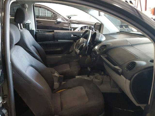 3VWCK21C44M400753 - 2004 VOLKSWAGEN NEW BEETLE 黑色 照片 5