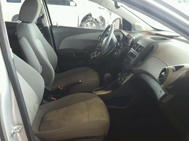 1G1JA5SH3D4195570 - 2013 CHEVROLET SONIC LS 银色 照片 5