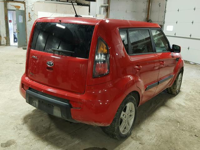 KNDJT2A28B7238213 - 2011 KIA SOUL RED photo 4