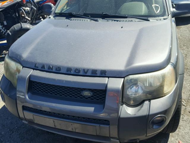 SALNY22275A460257 - 2005 LAND ROVER FREELANDER GRAY photo 7