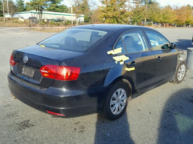 3VW2K7AJ8DM246149 - 2013 VOLKSWAGEN JETTA BASE BLACK photo 4
