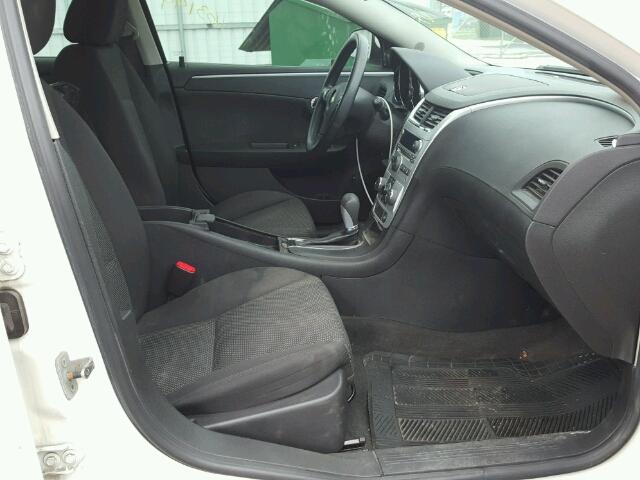1G1ZH57B084235693 - 2008 CHEVROLET MALIBU 1LT Biały zdjęcie 5