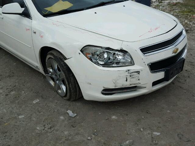 1G1ZH57B084235693 - 2008 CHEVROLET MALIBU 1LT Biały zdjęcie 9
