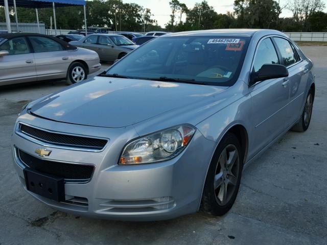 1G1ZB5EB0A4148015 - 2010 CHEVROLET MALIBU LS ვერცხლისფერი ფოტო 2
