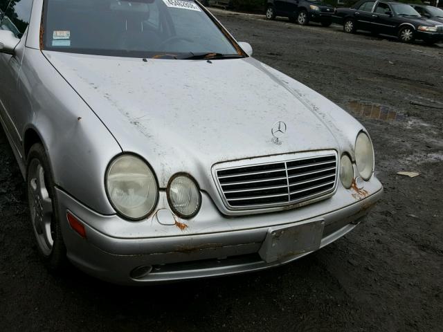 WDBLJ70G32F196000 - 2002 MERCEDES-BENZ CLK 430 SILVER photo 9