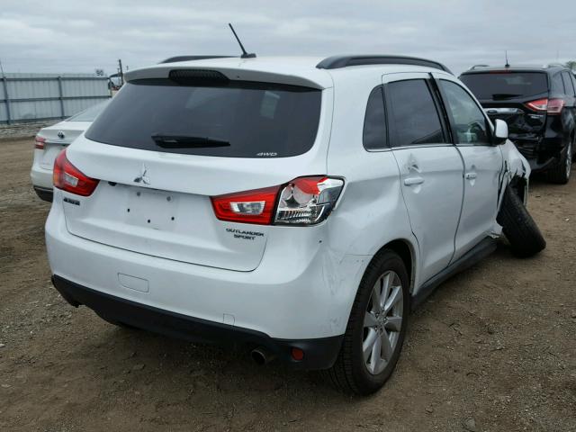 4A4AR4AU4DE014925 - 2013 MITSUBISHI OUTLANDER WHITE photo 4