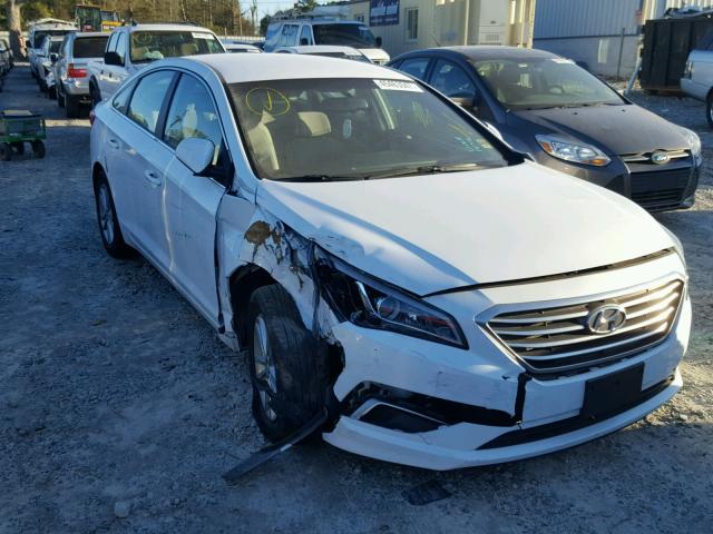 5NPE24AF0GH321446 - 2016 HYUNDAI SONATA SE WHITE photo 1