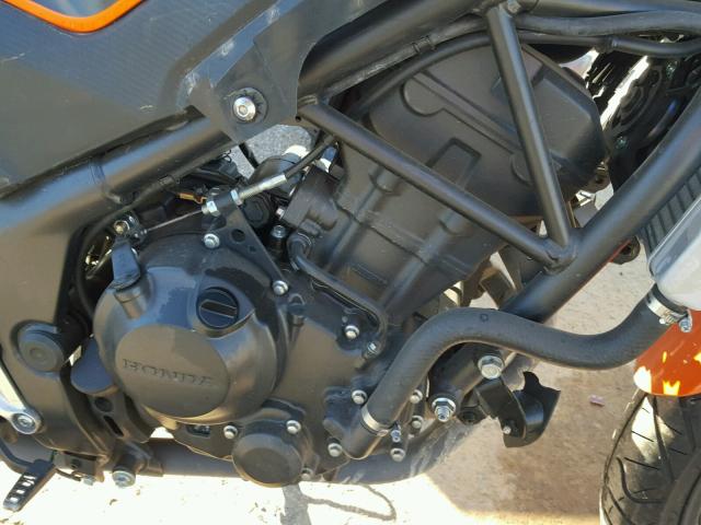 MLHNC5100G5201223 - 2016 HONDA CBR300 R ORANGE photo 7