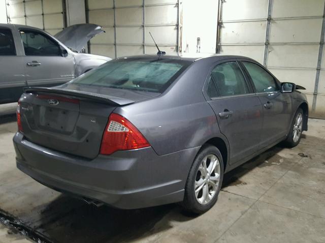 3FAHP0HA2CR136930 - 2012 FORD FUSION SE GRAY photo 4