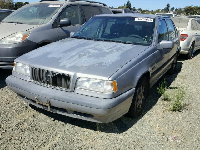 YV1LS5531S2253532 - 1995 VOLVO 850 BASE SILVER photo 2