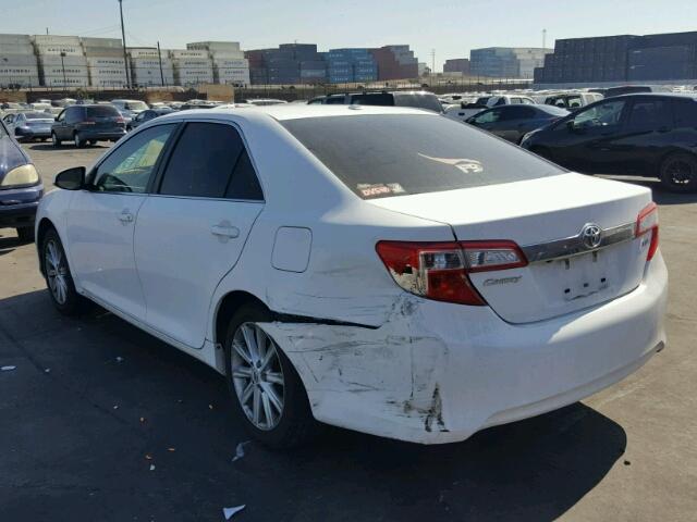 4T1BF1FK4CU556682 - 2012 TOYOTA CAMRY BASE WHITE photo 3