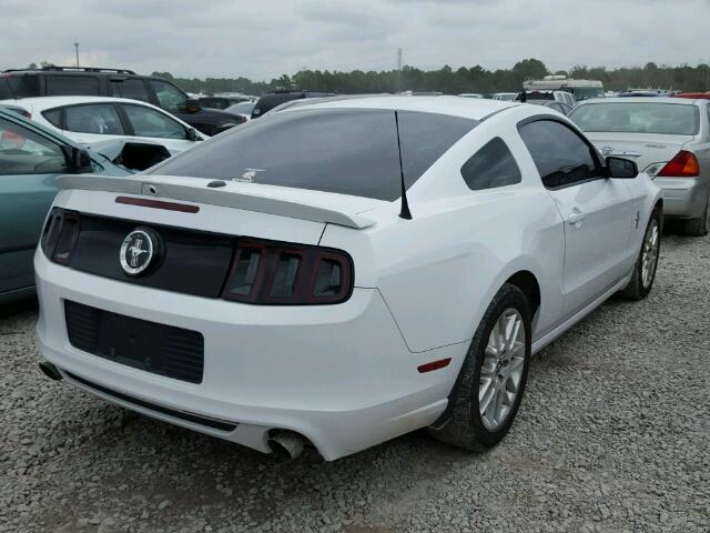 1ZVBP8AM8E5241929 - 2014 FORD MUSTANG WHITE photo 4