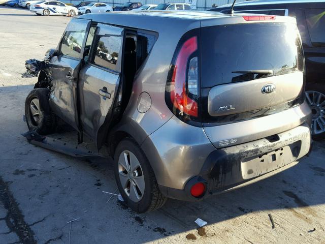 KNDJN2A29G7334384 - 2016 KIA SOUL SILVER photo 3