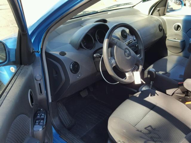 KL1TD66657B770104 - 2007 CHEVROLET AVEO BASE Niebieski zdjęcie 9