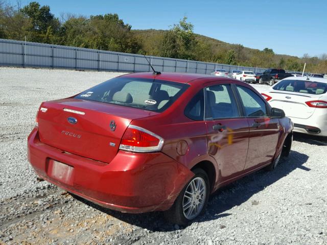 1FAHP3FN8AW133189 - 2010 FORD FOCUS SE RED photo 4