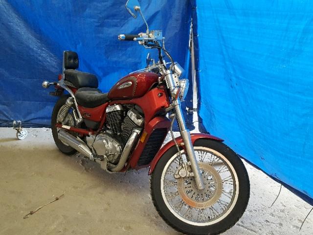 JS1VS52A322100209 - 2002 SUZUKI VS800 RED photo 1