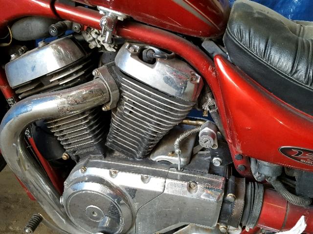 JS1VS52A322100209 - 2002 SUZUKI VS800 RED photo 7