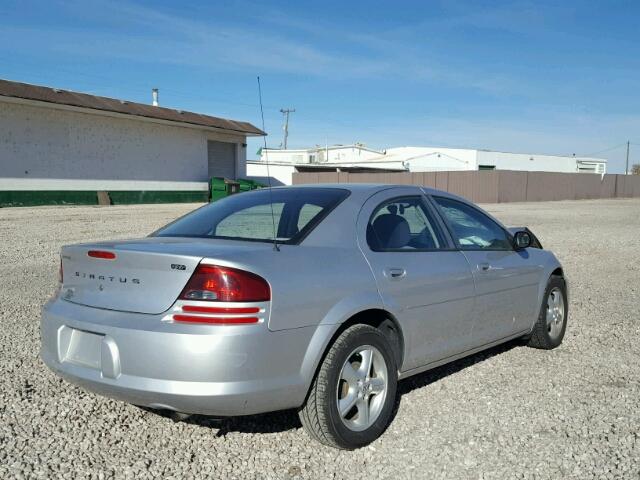 1B3EL46R95N669602 - 2005 DODGE STRATUS SX SILVER photo 4