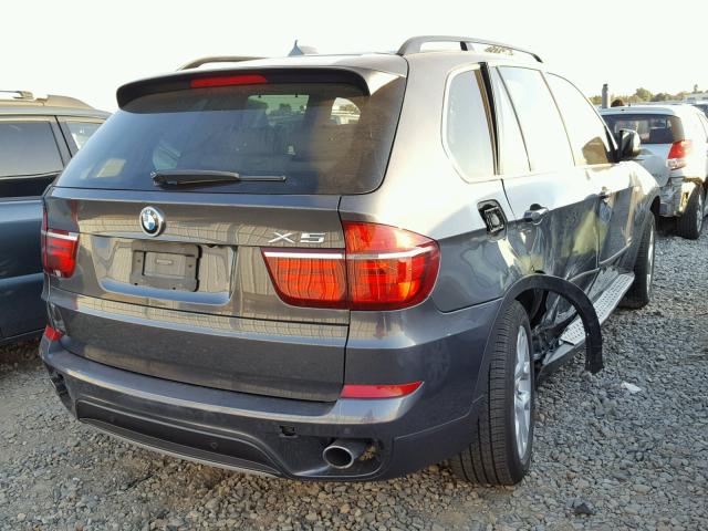 5UXZV4C57D0B10431 - 2013 BMW X5 XDRIVE3 GRAY photo 4