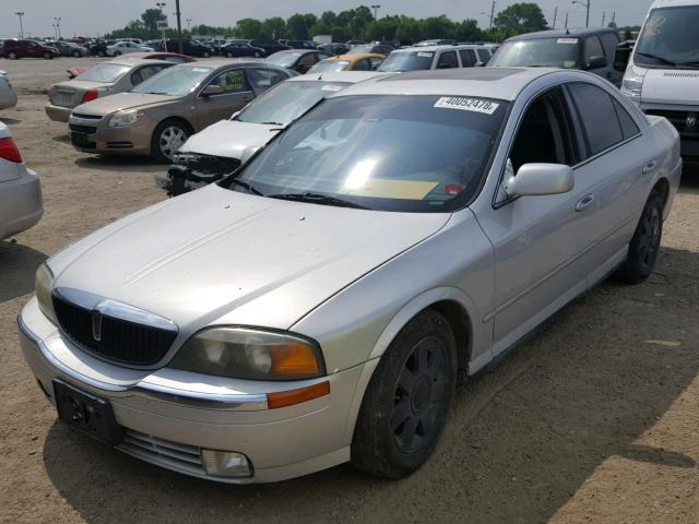 1LNHM86S32Y634837 - 2002 LINCOLN LS 银色 照片 2