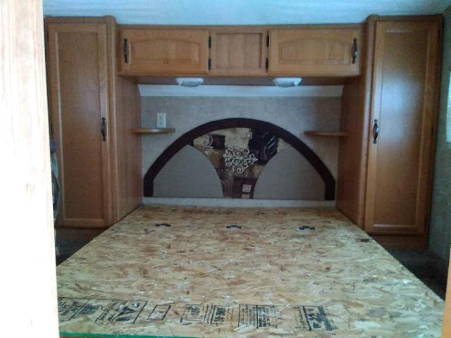 4YDF2972X81532164 - 2008 KEYSTONE SPRINTER WHITE photo 9