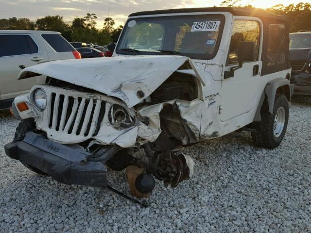 1J4FY19S2WP756999 - 1998 JEEP WRANGLER / WHITE photo 2