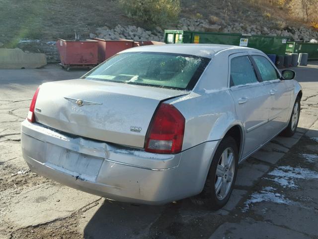 2C3KK53G66H166900 - 2006 CHRYSLER 300 TOURIN SILVER photo 4