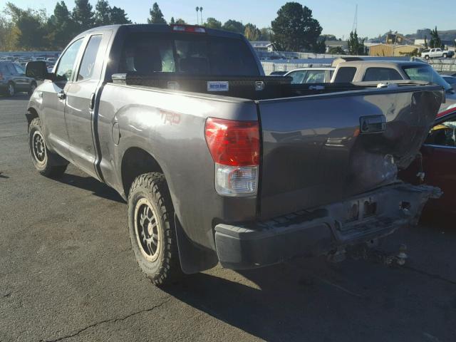 5TFUY5F13DX290397 - 2013 TOYOTA TUNDRA DOU GRAY photo 3