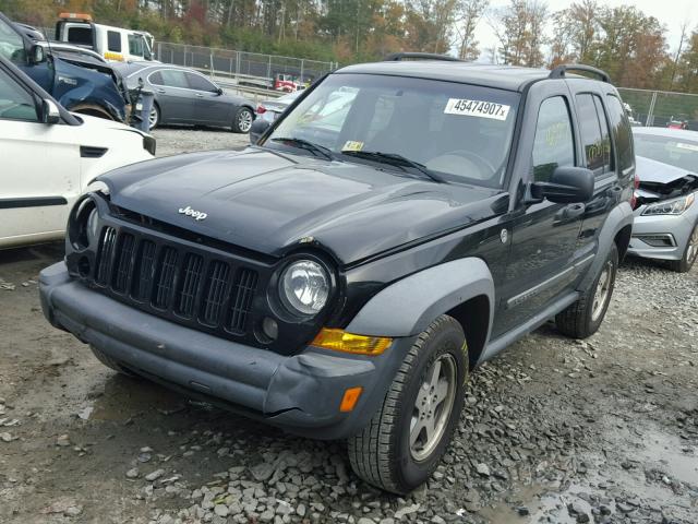 1J4GL48K36W273324 - 2006 JEEP LIBERTY SP BLACK photo 2