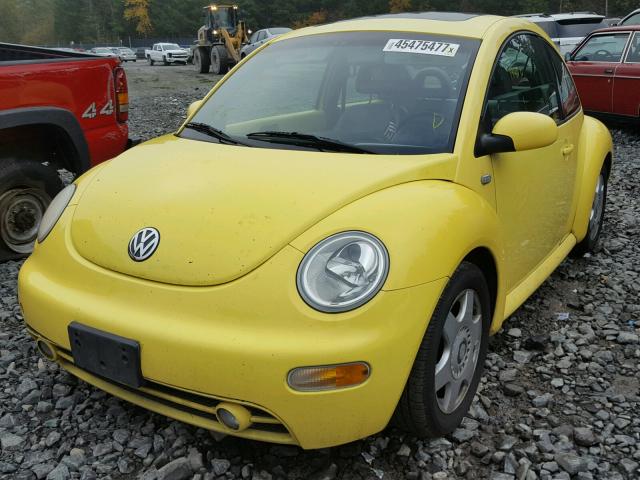 3VWCS21C91M431122 - 2001 VOLKSWAGEN NEW BEETLE YELLOW photo 2