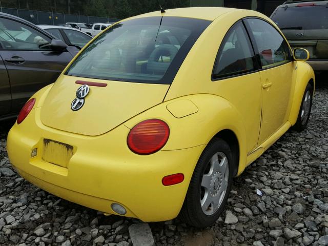 3VWCS21C91M431122 - 2001 VOLKSWAGEN NEW BEETLE YELLOW photo 4