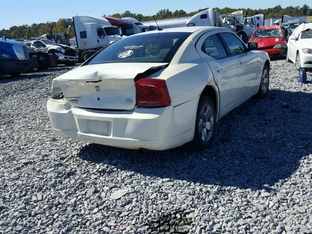 2B3KA43G08H247422 - 2008 DODGE CHARGER WHITE photo 4