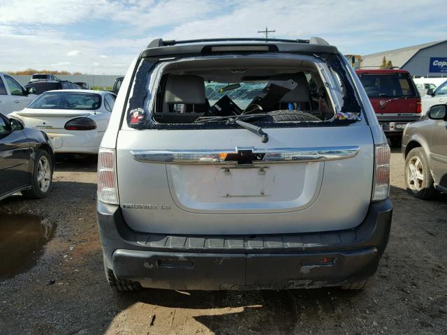 2CNDL13F856149412 - 2005 CHEVROLET EQUINOX LS SILVER photo 10