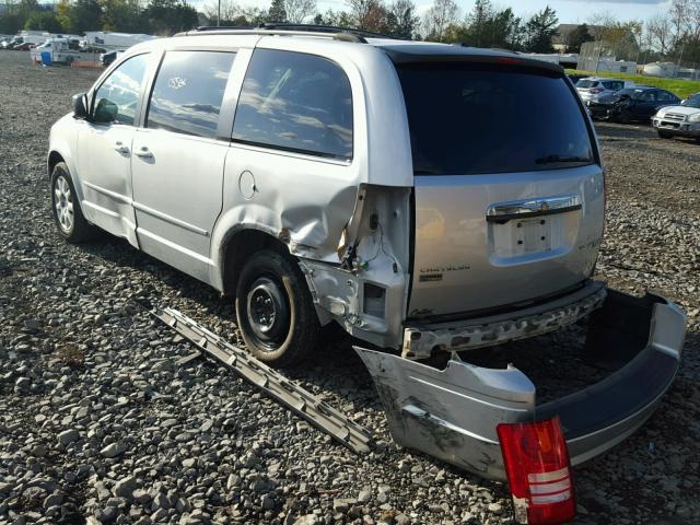 2A4RR4DE3AR344272 - 2010 CHRYSLER TOWN & COU SILVER photo 3